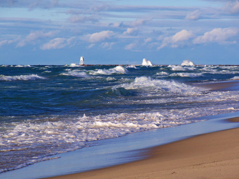 waves grand marais